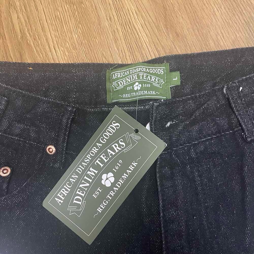 Denim Tears Washed The Cotton Wreath Denim Shorts Black - Picture 2 of 6